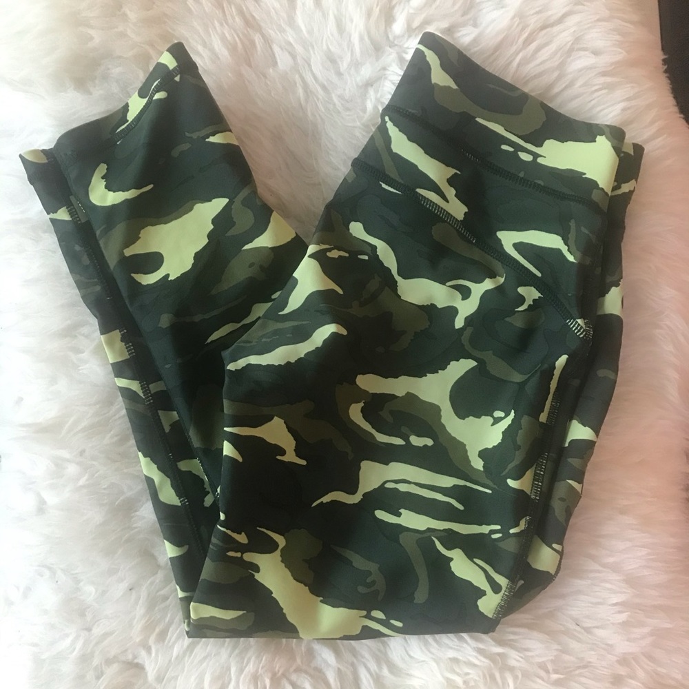 Human Performance Engineering Camo Crop Leggings - image 4